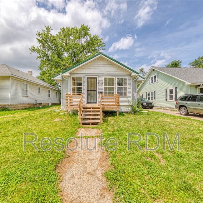 Foto del edificio - 1308 E Taylor St