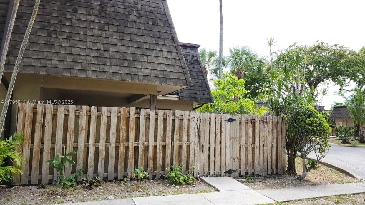 Foto principal - 14293 SW 94th Cir Ln
