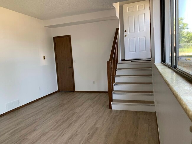 Sala de estar principal - 456 Mulberry Dr