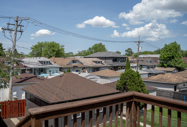 Building Photo - 5542 W Berenice Ave