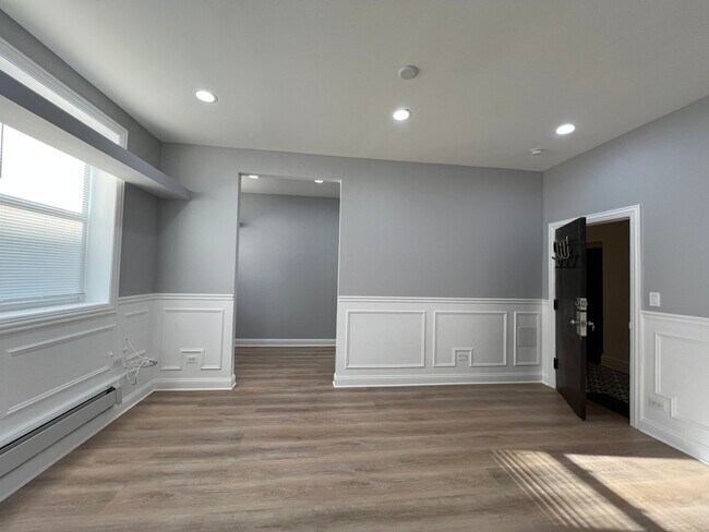 Foto del edificio - 4427 N Seeley Ave