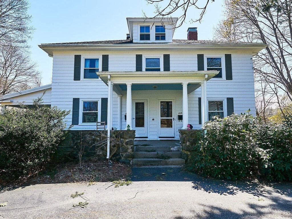 205 Woburn St Unit 205, Lexington, MA 02420 Apartment for Rent in Lexington, MA
