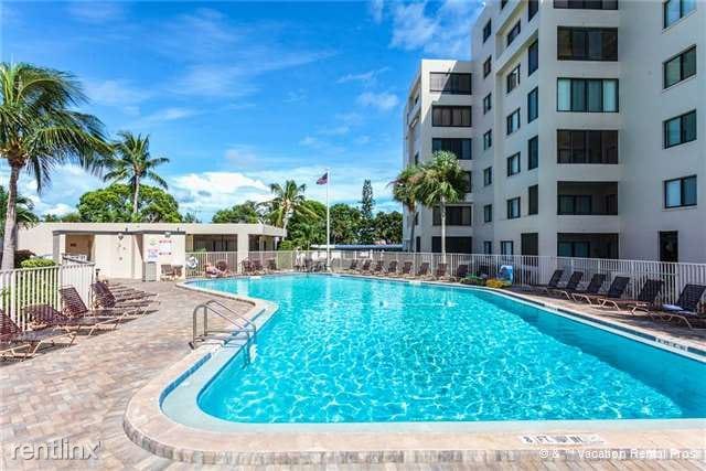 Building Photo - 6670 Estero Blvd