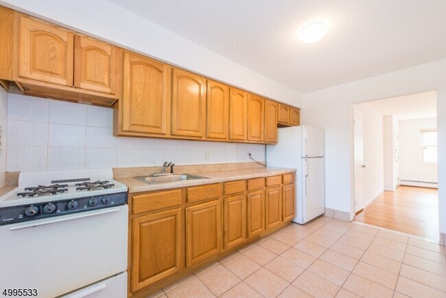 Building Photo - 325 Grantwood Blvd