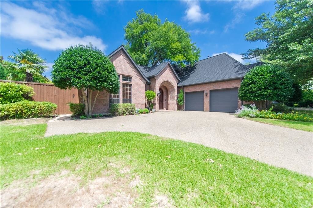 Primary Photo - 3221 Oak Hollow Dr
