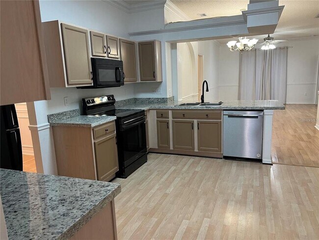 Foto del edificio - 27452 Sky Lake Cir