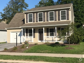 Building Photo - 131 Whisper Ridge Dr