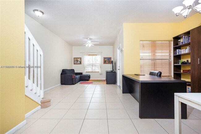 Foto del edificio - 2641 SW 120th Terrace