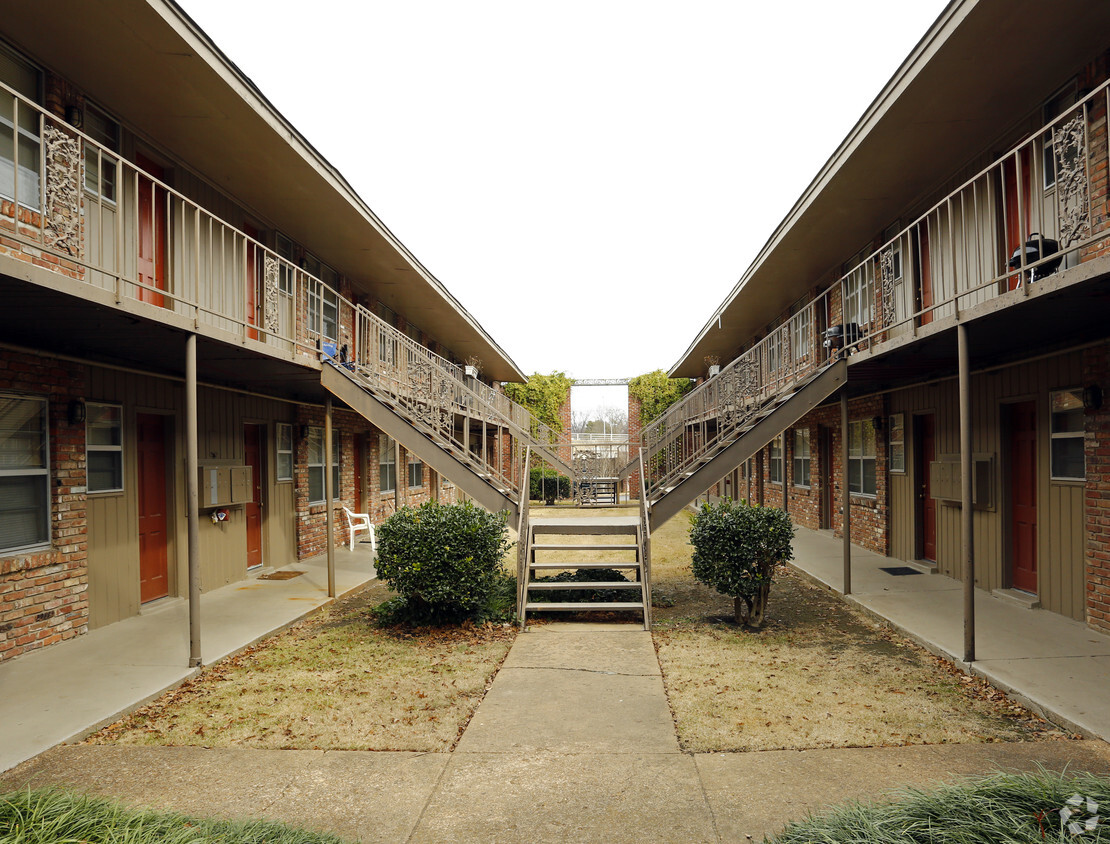 Building Photo - Madison East Apartments