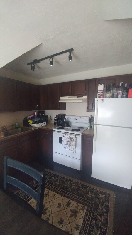 Foto principal - 1537 S Water St