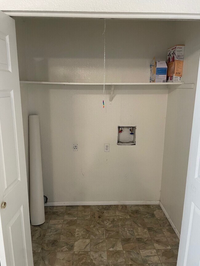 Foto del edificio - 298 Ruby St