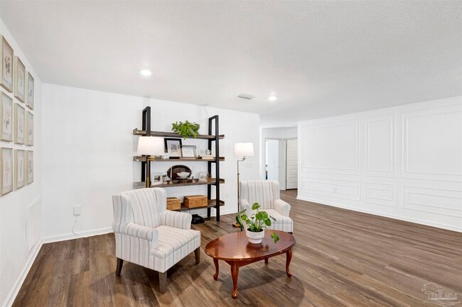 Foto del edificio - 3869 James Stovall St