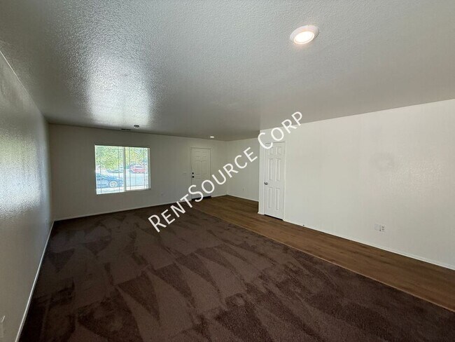 Foto del edificio - 6312 Atlas Way