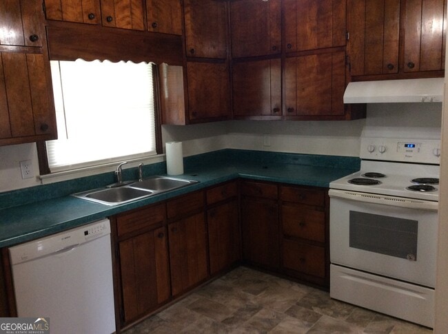 Building Photo - 1417 Pennel Dr