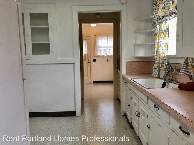 Foto del edificio - 2 br, 1 bath House - 1213 SE Reynolds Street