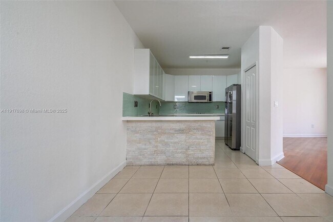 Foto del edificio - 4371 SW 160th Ave