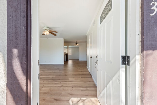 Building Photo - 14773 Stanford St