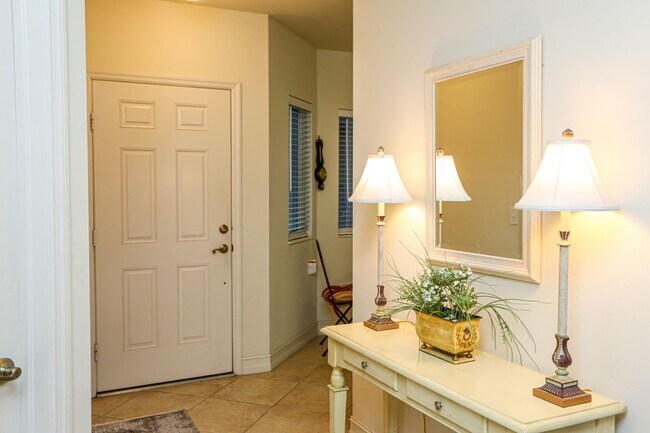 Foto del edificio - ** SEASONAL RENTAL ** BLUE HERON ** 2 BED/...