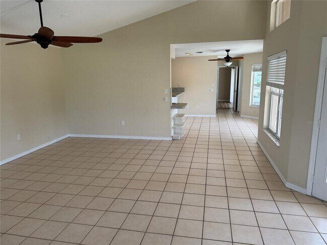 Building Photo - 2 Windward Terrace