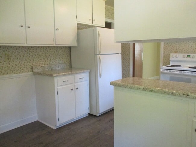 Foto del edificio - 3 Bed, 1.5 Bath Home