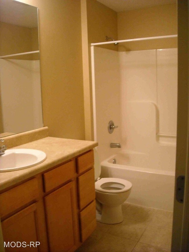 Foto del edificio - 4880 S 131st St