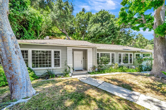 Building Photo - 3743 Goodland Ave