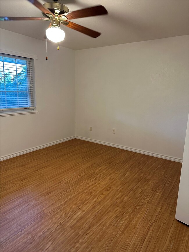 Building Photo - 16522 Diana Ln