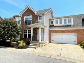 Building Photo - 405 Clare Ln