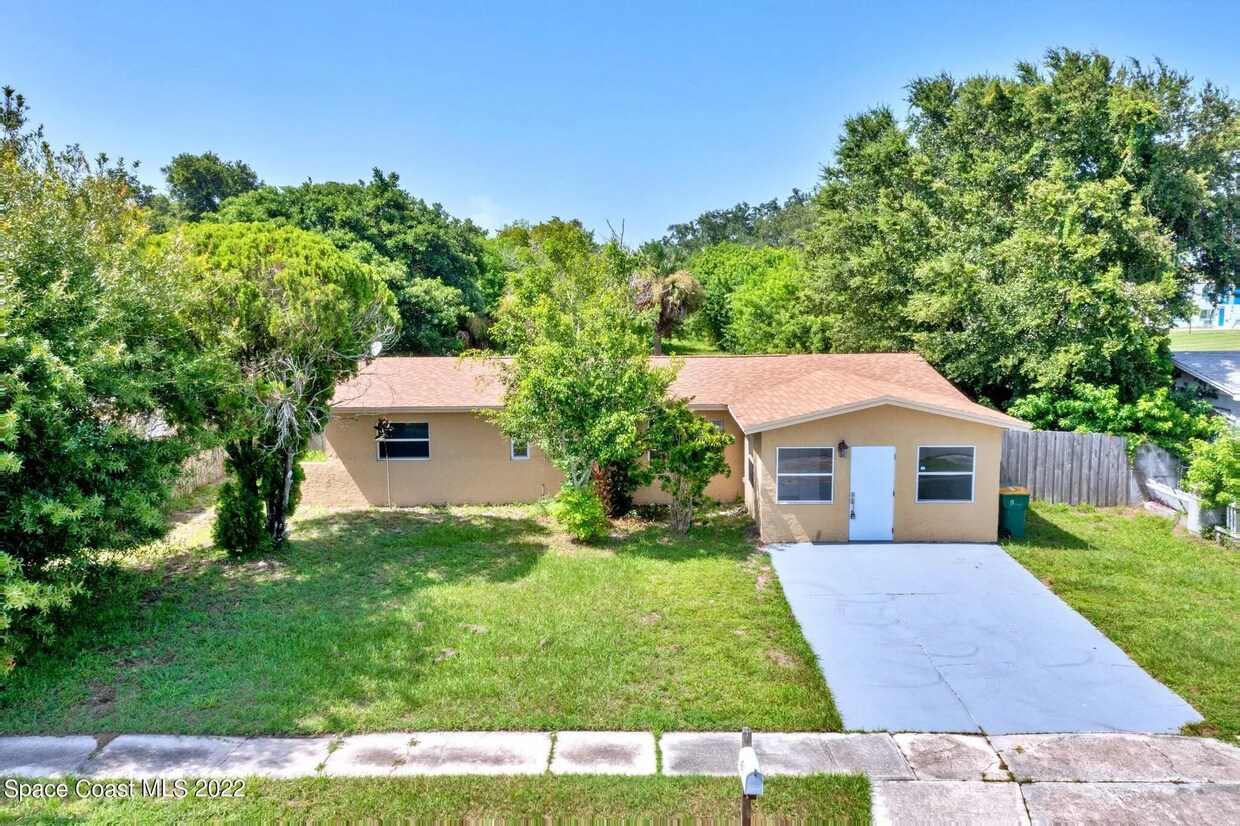 Primary Photo - 462 Ormond Ave