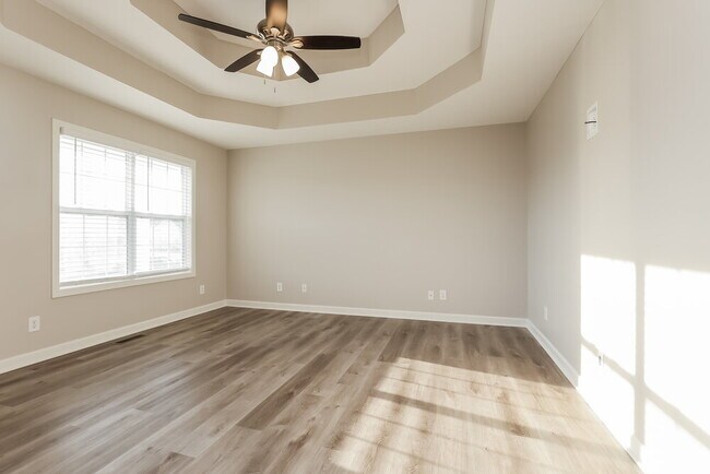 Foto del edificio - 318 Gallop Ln
