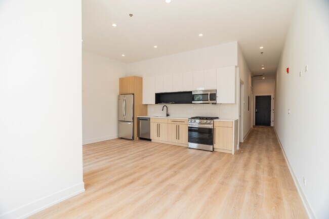 Foto del edificio - 2042 W Irving Park Rd