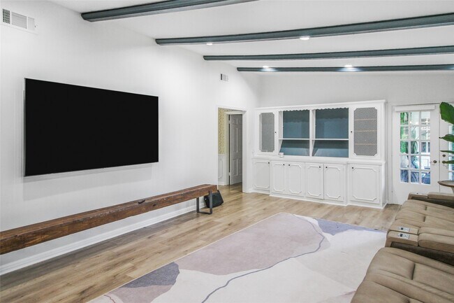 Foto del edificio - 536 Oak Dr