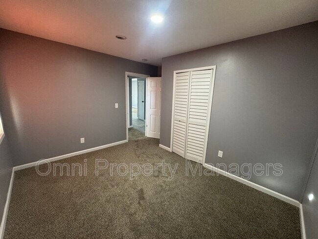 Foto del edificio - 19684 Gable St