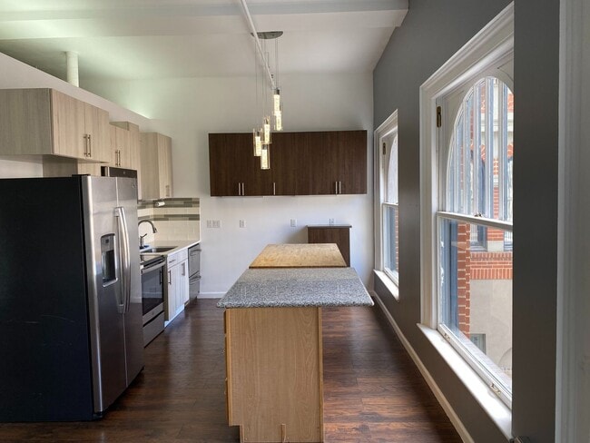 Photo - 1555 California St Apartment