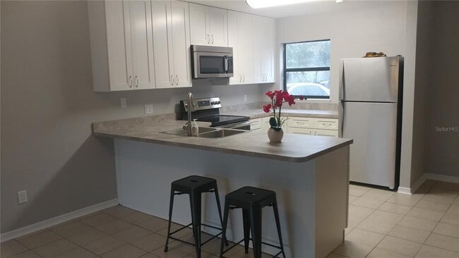 Building Photo - 3500 SW 29th Terrace