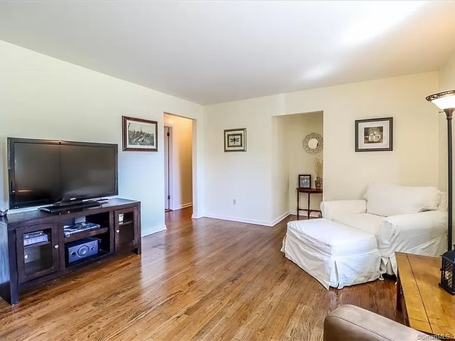 Building Photo - 555 Wormwood Rd