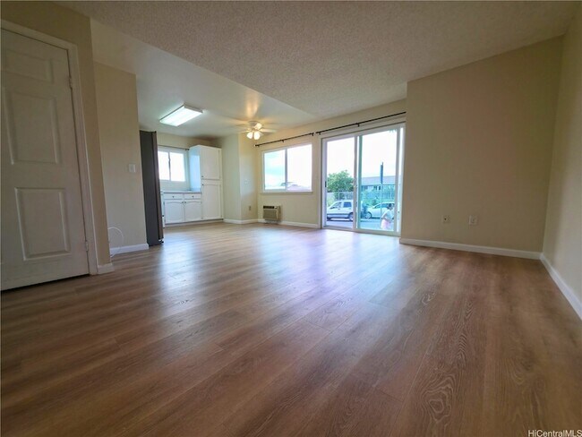 Foto del edificio - 95-1041 Ainamakua Drive Unit 1