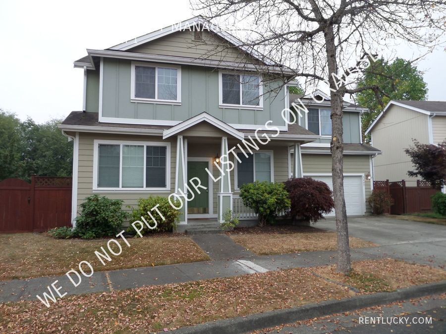 Primary Photo - Immaculate 3 Bedroom PLUS Bonus Room in So...