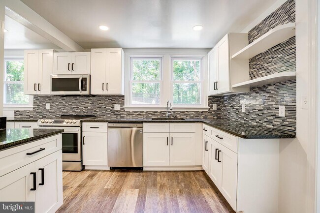 Foto del edificio - 6087 Dumfries Rd