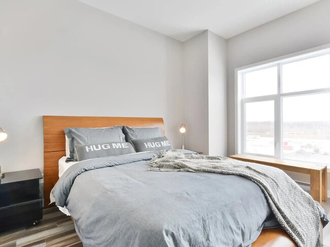 Building Photo - 7195-7195 Rue De Lunan