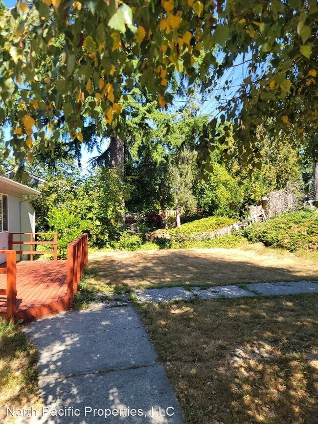 Foto del edificio - 3 br, 2 bath House - 6561 21st Avenue SW