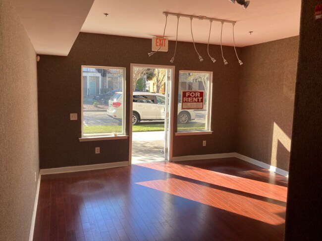 Foto del edificio - 2922 Howard Ave