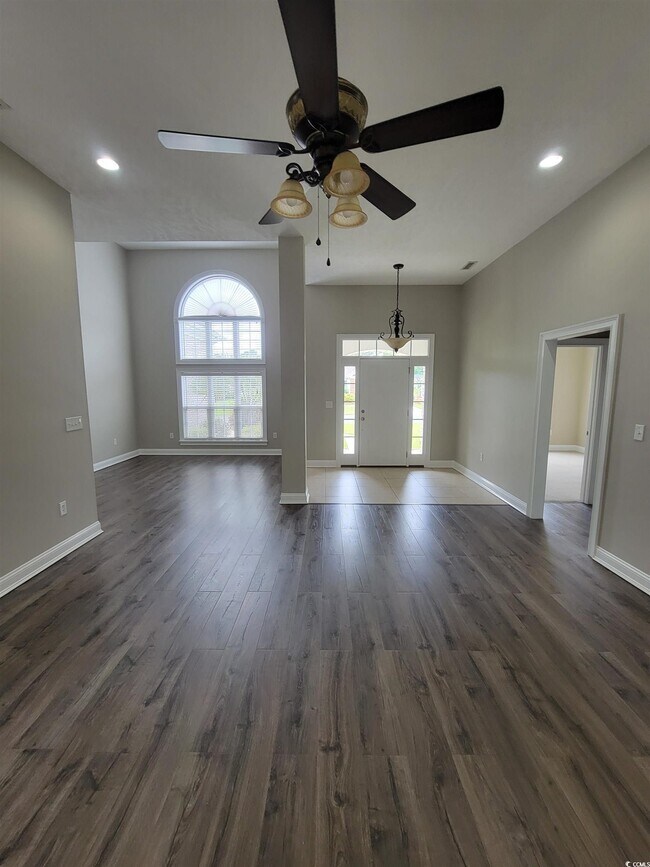 Building Photo - 125 Dowenbury Dr