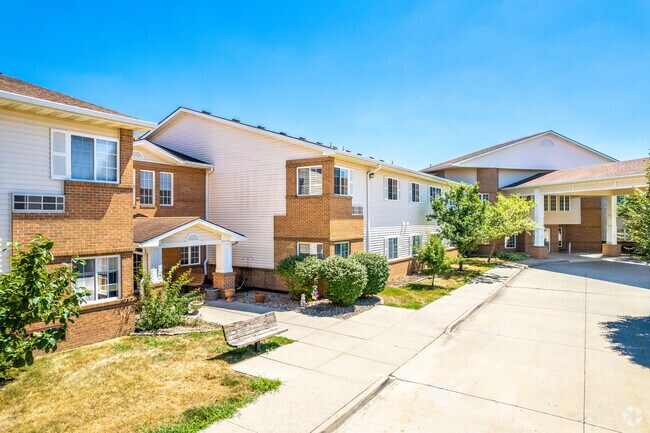 Foto del edificio - SUGAR CREEK APARTMENTS