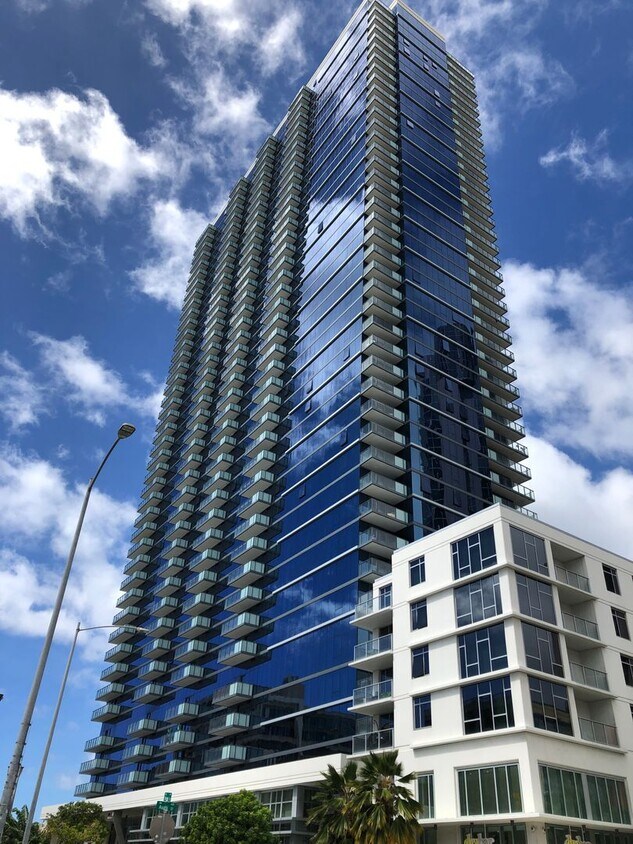 Primary Photo - Furnished 2 Bed, 2 Bath, 1 Parking at The ...