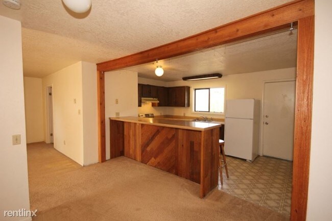 Building Photo - 2 br, 1 bath Apartment - 436 W 3rd