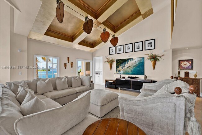 Foto del edificio - 2244 Fisher Island Dr