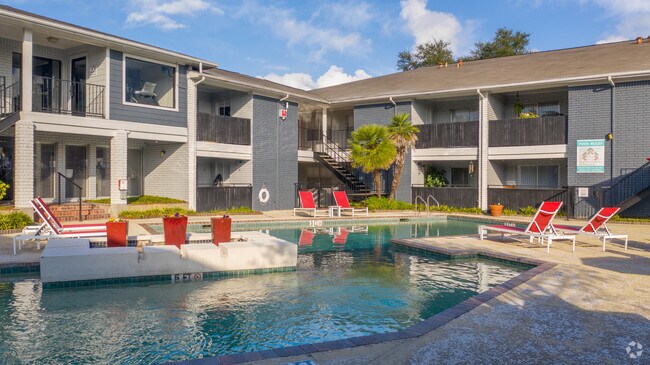 Piscina - 3 Corners East