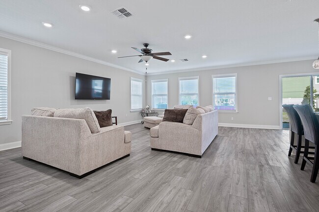 Building Photo - 91 Oakleaf Way