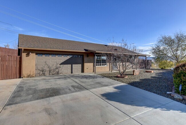Building Photo - 3 Bedroom Home for Rent in Prescott Valley!!